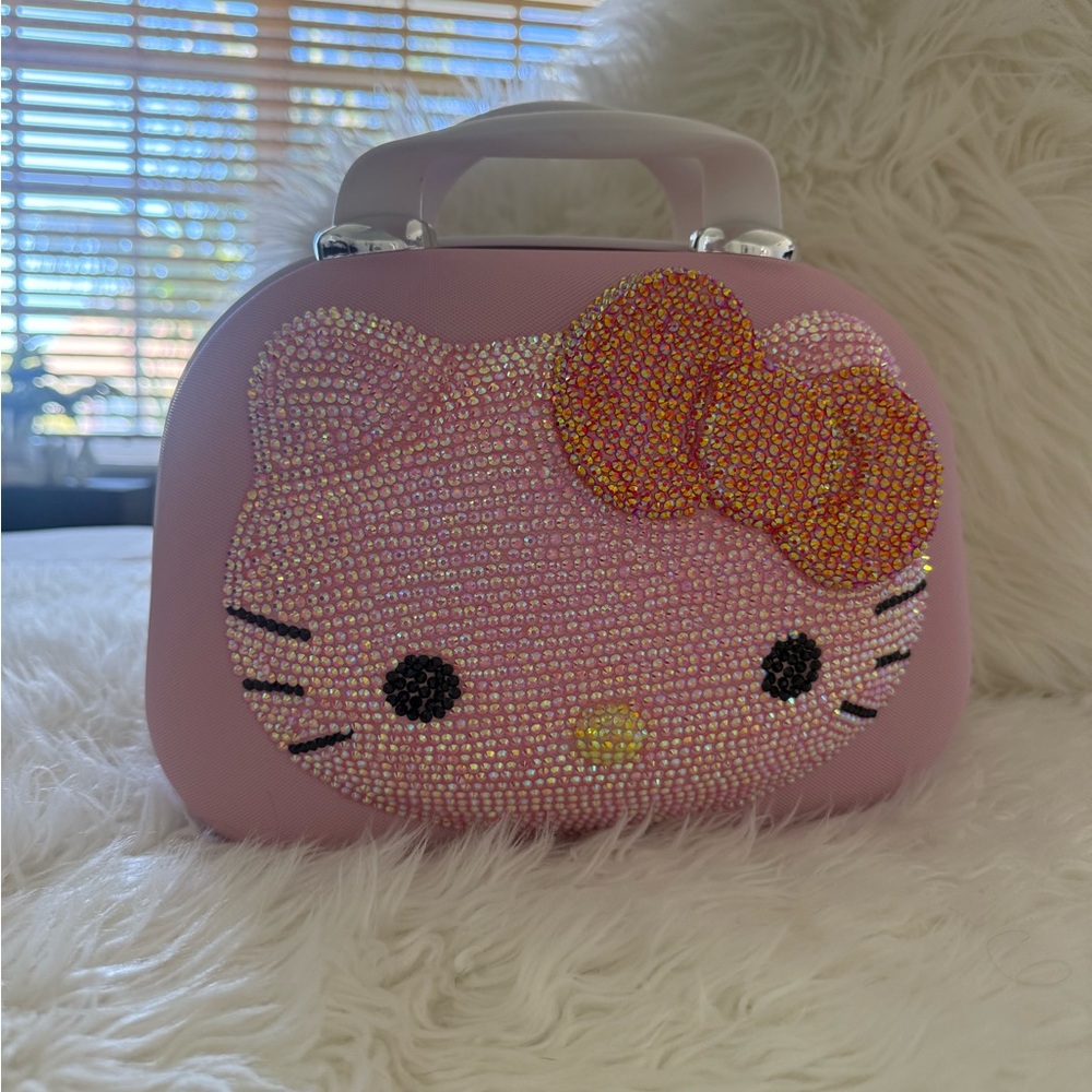 Hello Kitty Pink Rhinestone Handbag/Make up case - Picture 2 of 11